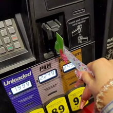 Load image into Gallery viewer, Wholesale Credit Card Grabber Keychain for Long Nails